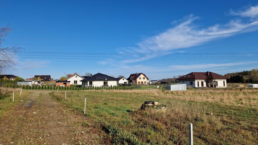 Piękna działka z dostępem do linii brzegowej rzeki - zdjęcie 8