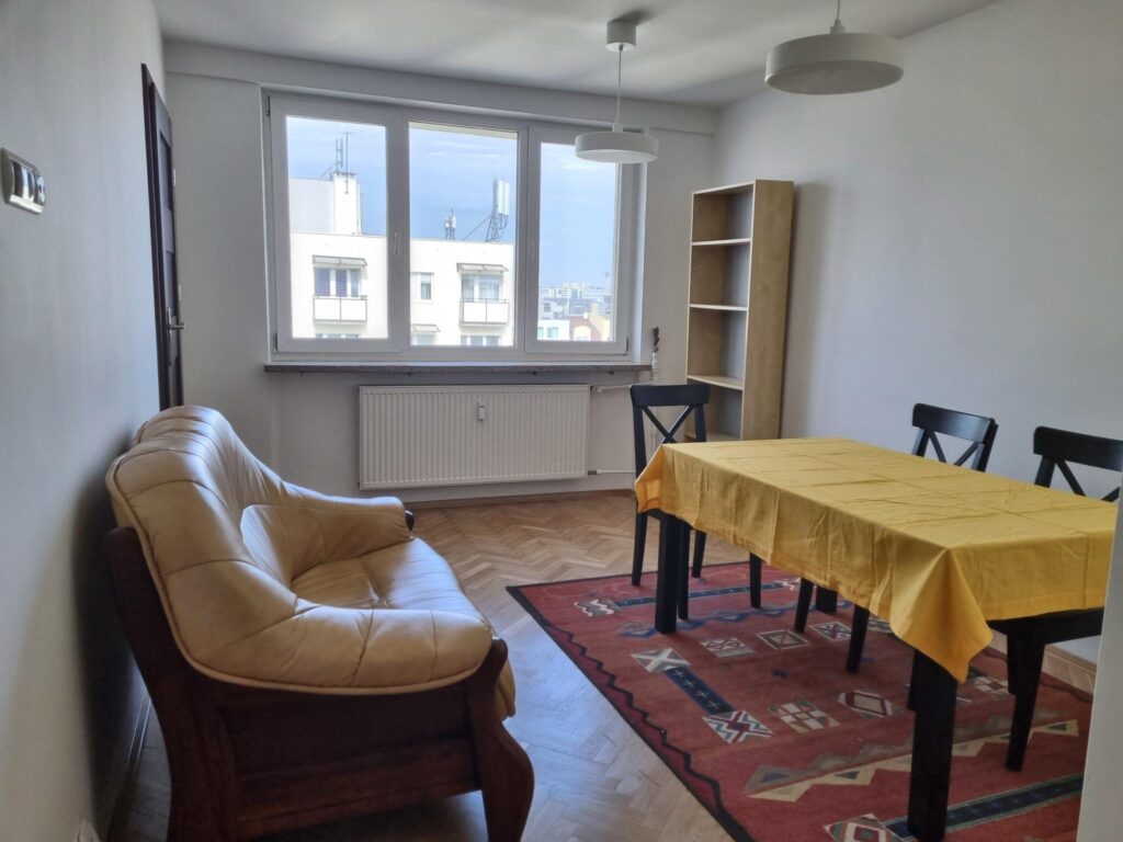 Trzy pokoje, oddzielna kuchnia, parking - zdjęcie 1