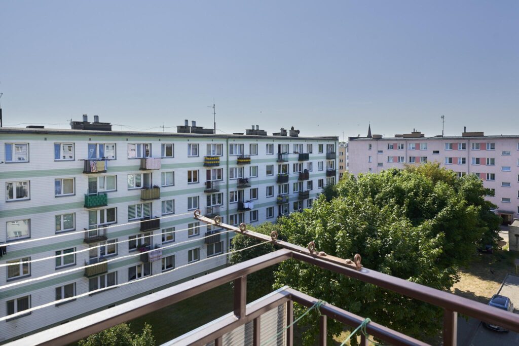 ROZKŁADOWE 2 POKOJE DO ZAMIESZKANIA - zdjęcie 1