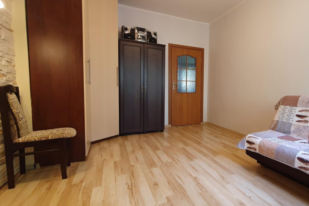 Dwa pokoje na pierwszym piętrze - zdjęcie 4