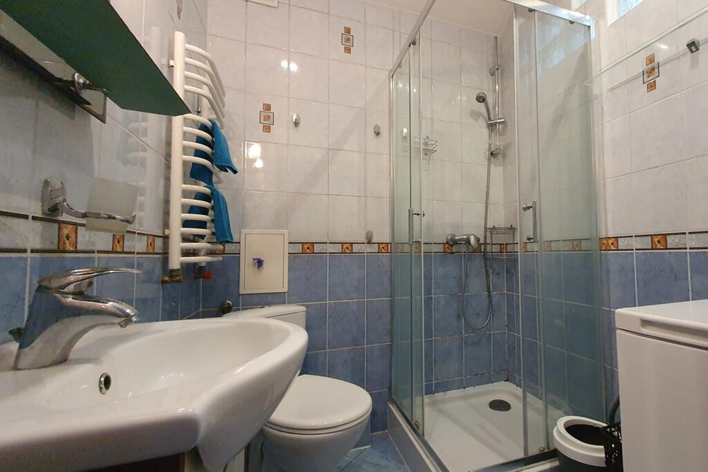 Dwa pokoje na pierwszym piętrze - zdjęcie 7