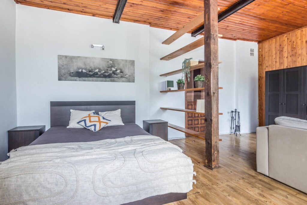 Mieszkanie w kamienicy w ścisłym centrum - zdjęcie 1