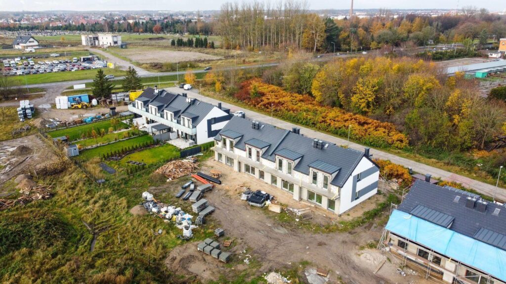 Segment mieszkalny + garaż i ogród - zdjęcie 10