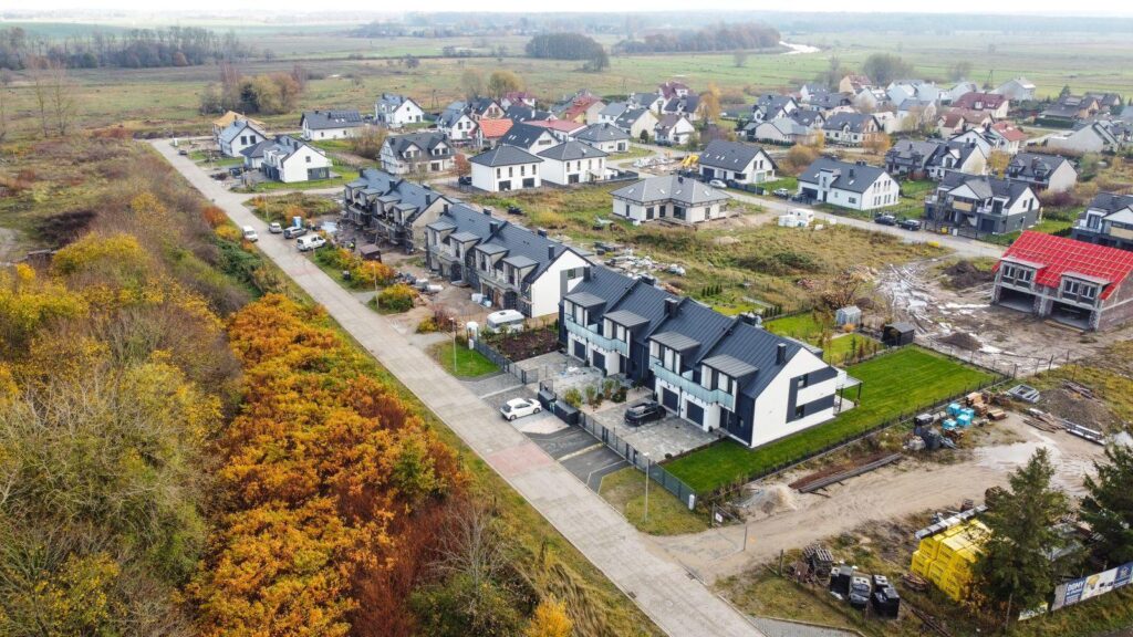 Segment mieszkalny + garaż i ogród - zdjęcie 6