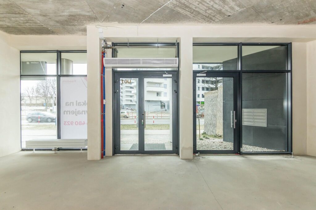 Lokal z witryną, 184 m2, bez podatku PCC - zdjęcie 14