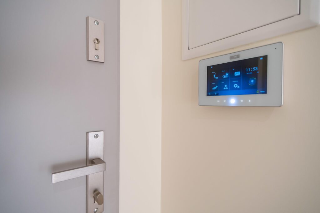 Mieszkanie z garażem i komórką lokatorską - zdjęcie 8