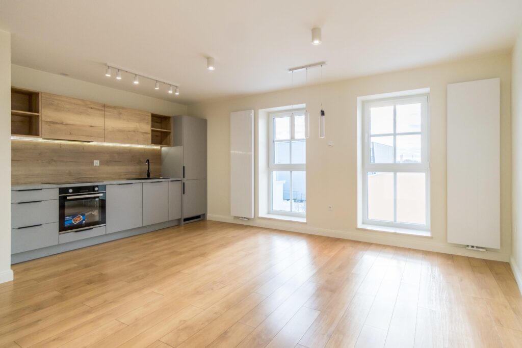 Mieszkanie z garażem i komórką lokatorską - zdjęcie 15