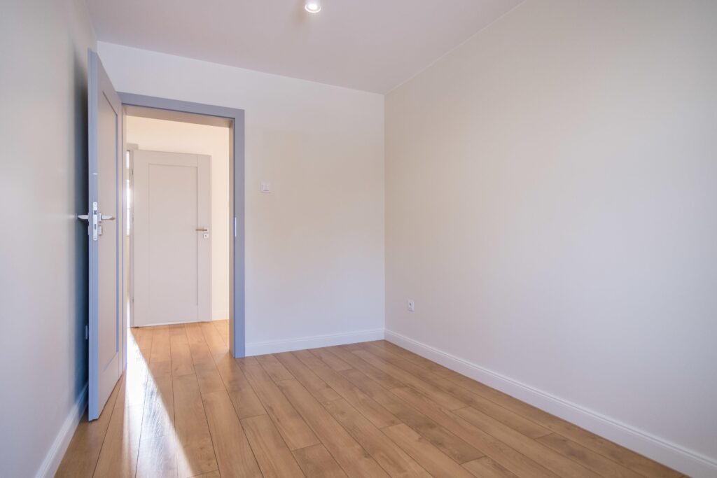 Mieszkanie z garażem i komórką lokatorską - zdjęcie 21