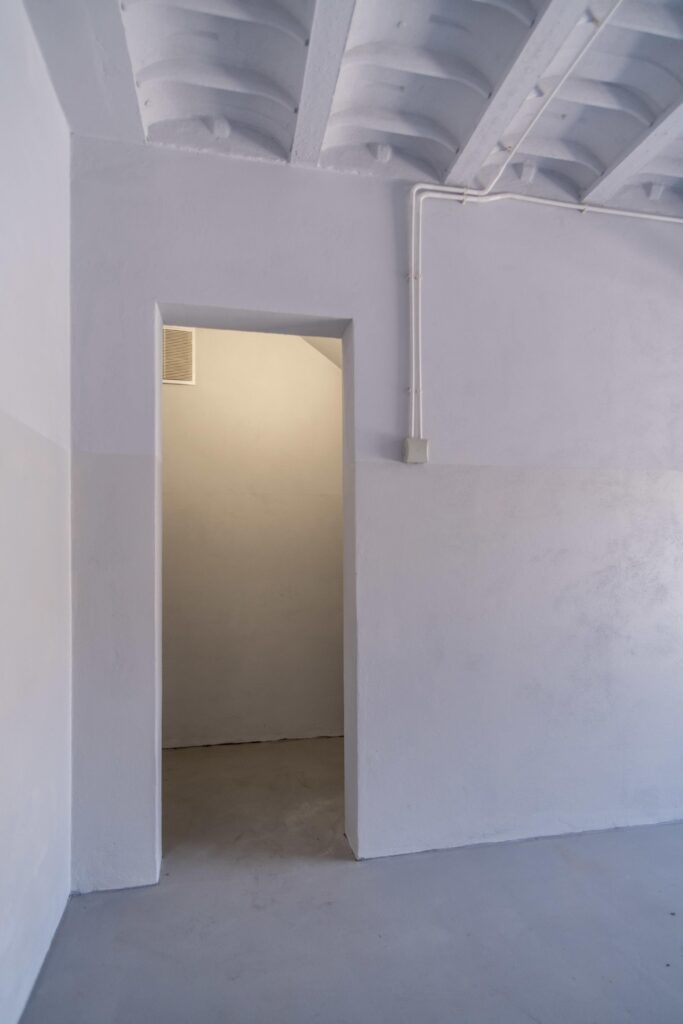 Mieszkanie z garażem i komórką lokatorską - zdjęcie 25