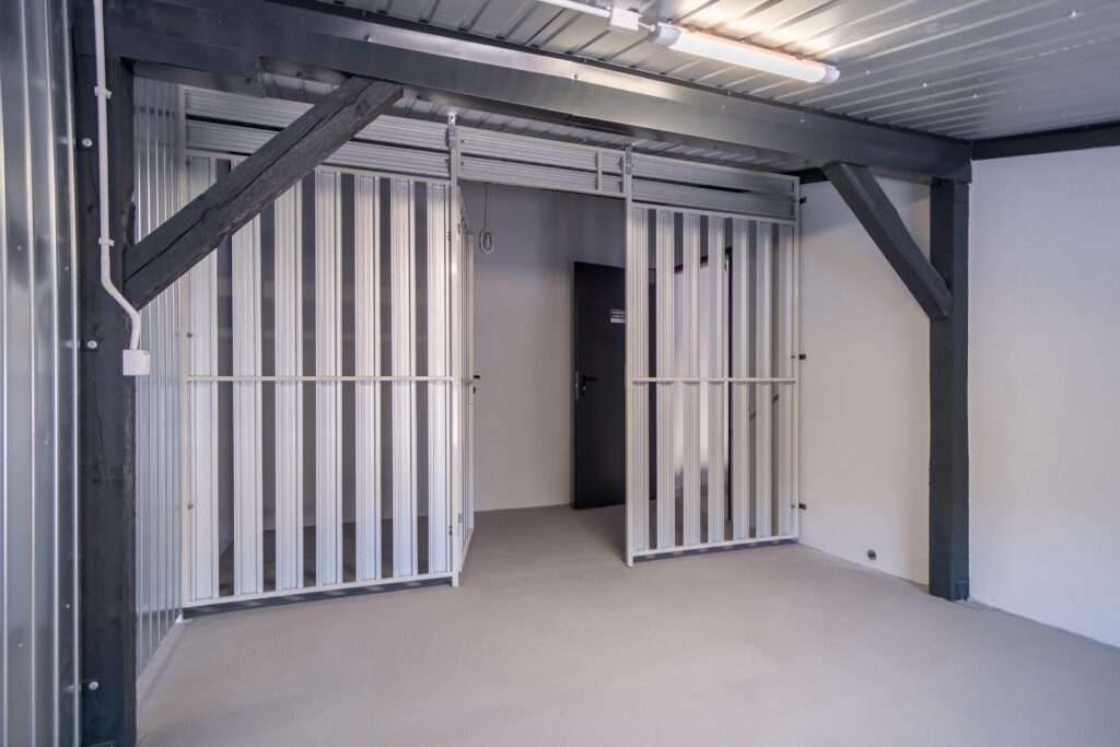 Mieszkanie z garażem i komórką lokatorską - zdjęcie 27