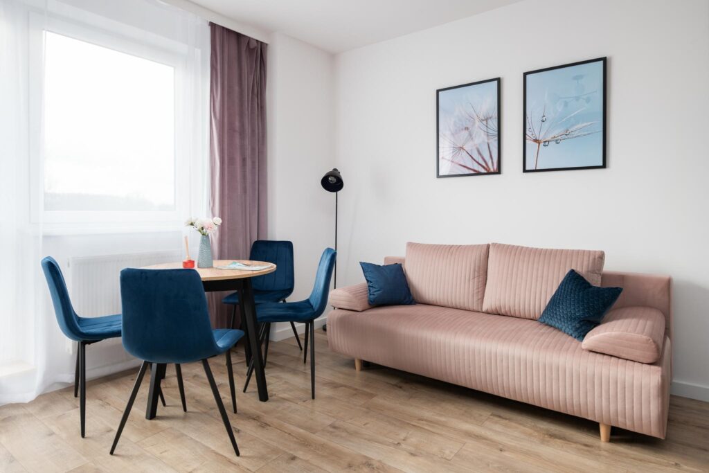 Dom w zabudowie segmentowej. PRZEDWSTĘPNA - zdjęcie 2