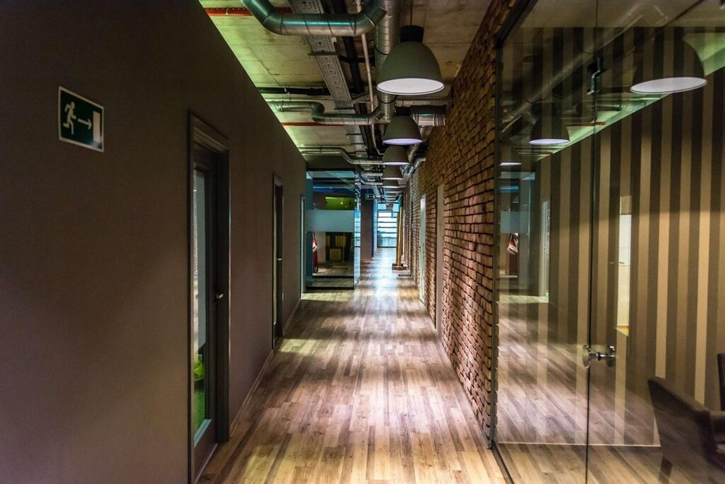 Atrakcyjne biuro na pograniczu Woli i Śródmieścia - zdjęcie 1