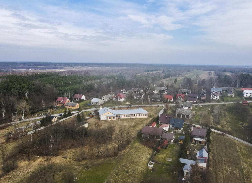 Budynek komercyjny Kamionka Górna, pow. niżański - zdjęcie 1