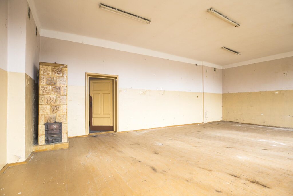 Budynek komercyjny Kamionka Górna, pow. niżański - zdjęcie 18