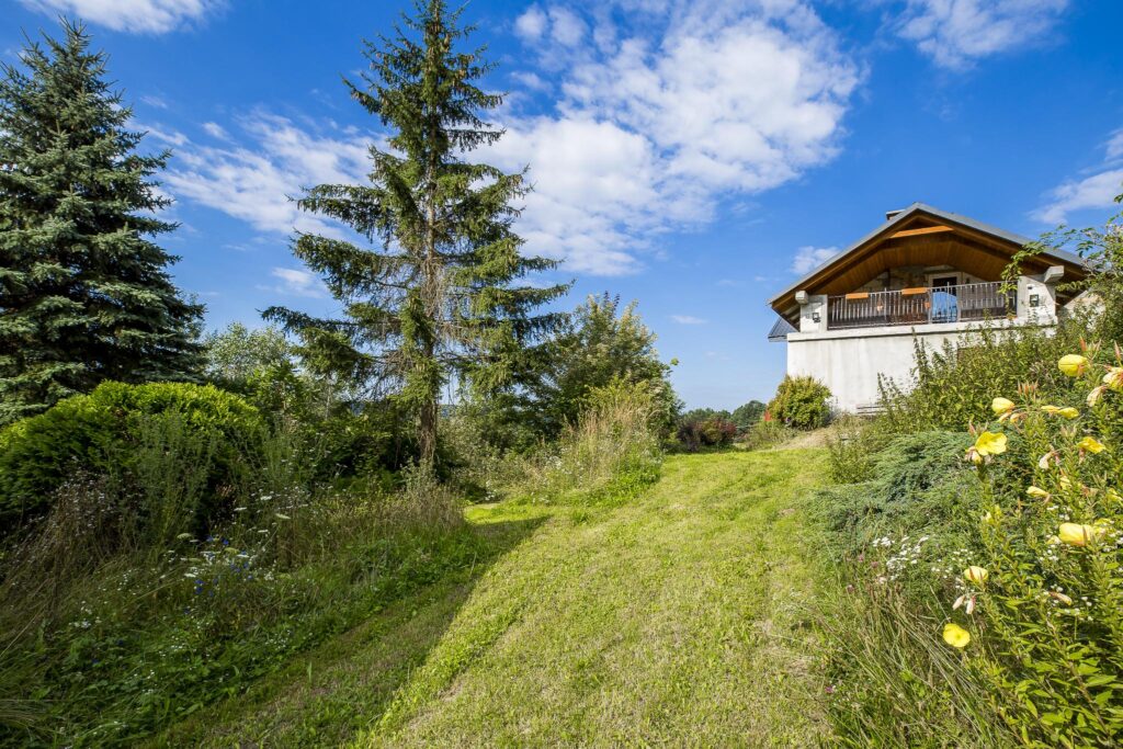 Dom na widokowej działce Chmielnik - zdjęcie 1