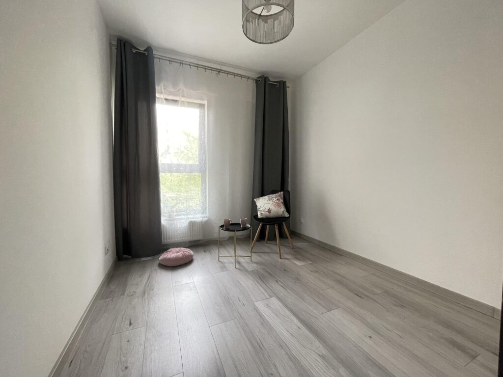 Wygodne i komfortowe mieszkanie z dużym tarasem - zdjęcie 5