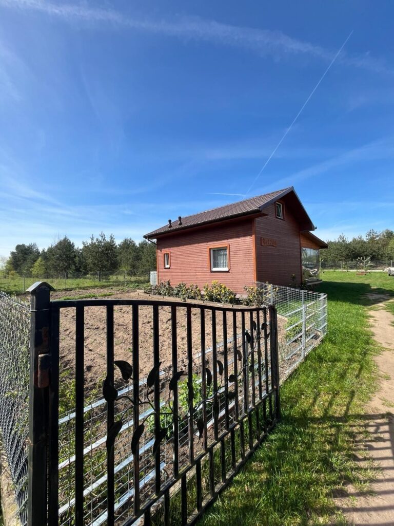 Działka  nad trzema jeziorami - zdjęcie 1