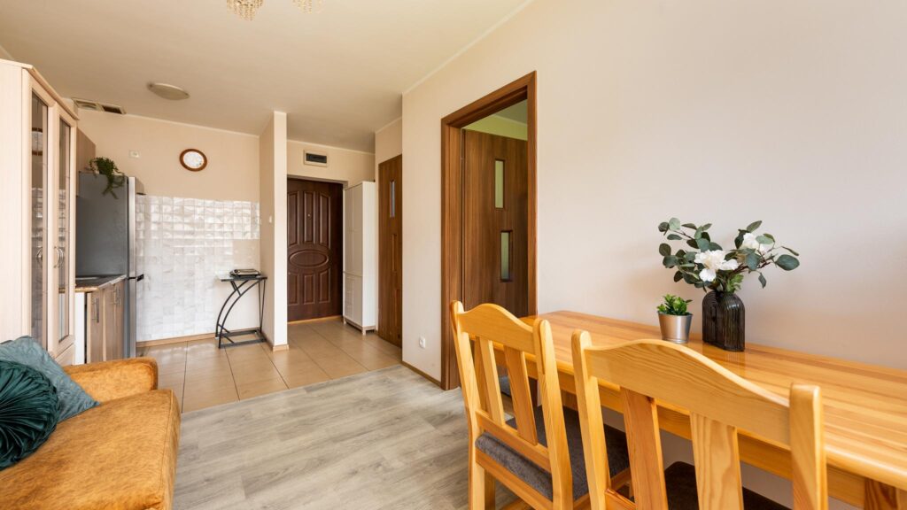 Przytulne mieszkanie na parterze z ogródkiem - zdjęcie 3