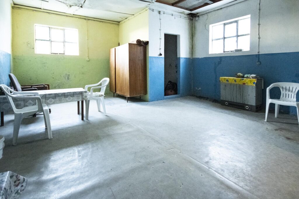 Duża działka z domem -wiele możliwości użytkowania - zdjęcie 10