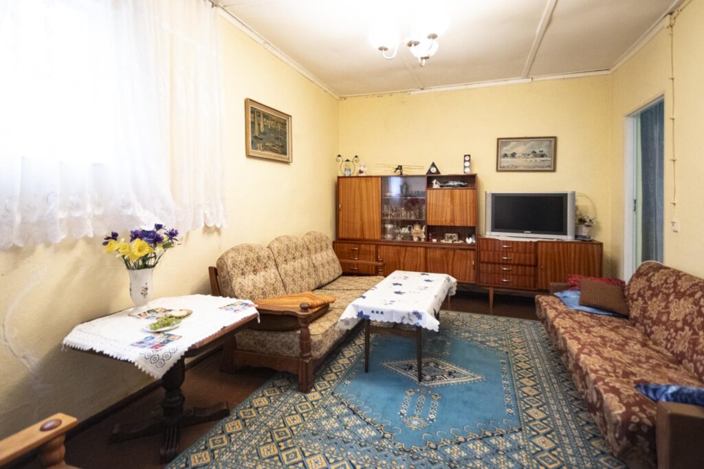 Duża działka z domem -wiele możliwości użytkowania - zdjęcie 8