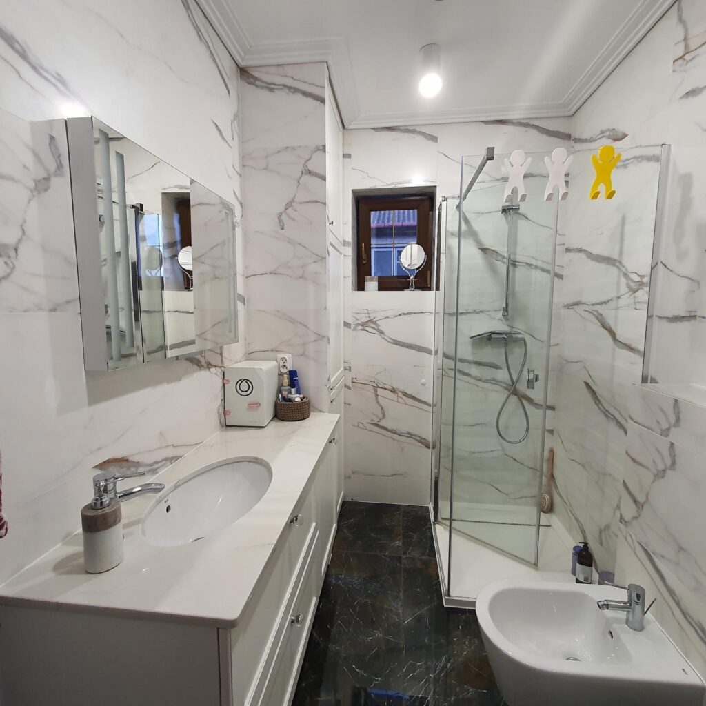 Komfortowy dom w atrakcyjnej okolicy - zdjęcie 9