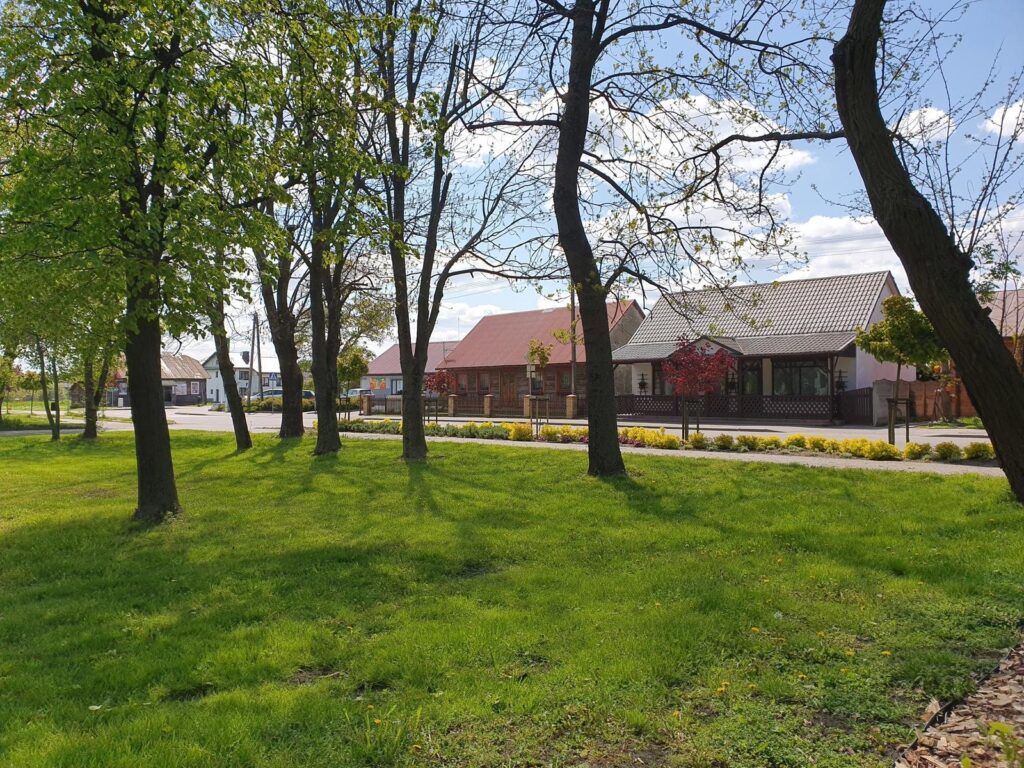 Dom w centrum Łomaz z tarasem - zdjęcie 23