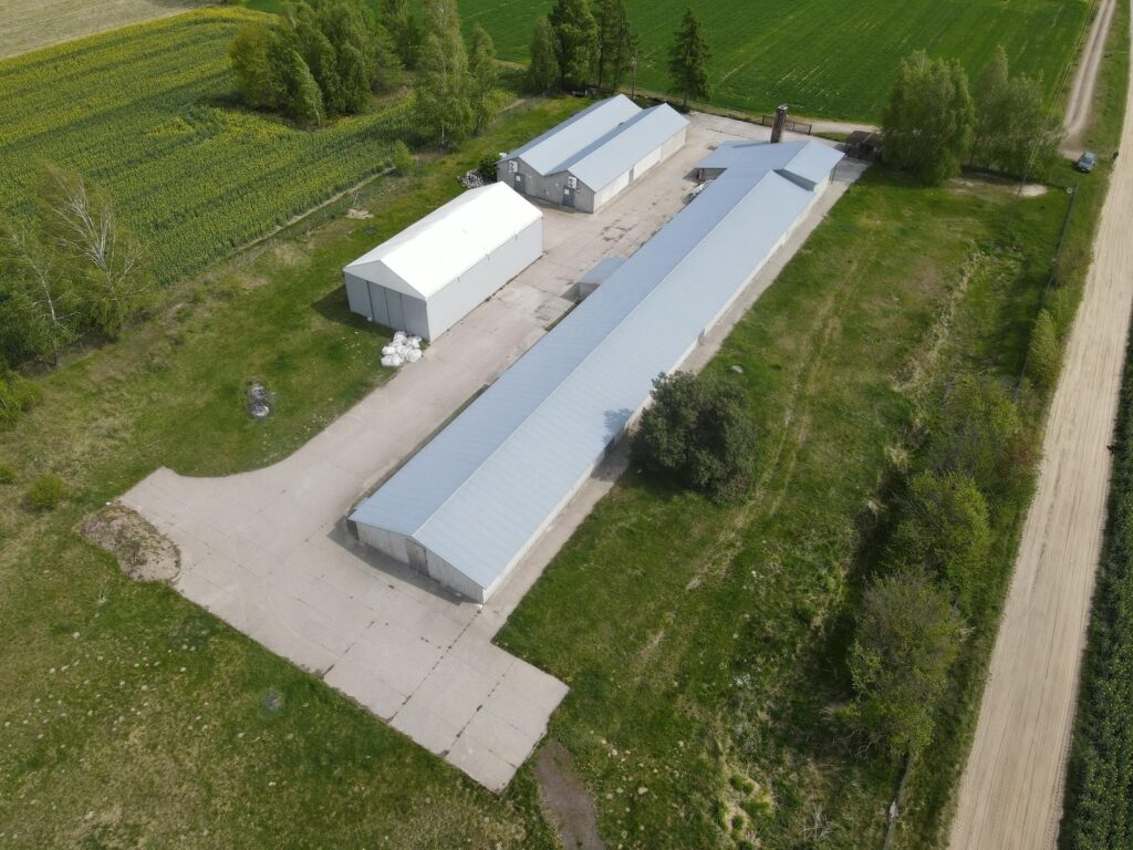 Kompleks budynków komercyjnych - działka 1,1872 ha - zdjęcie 4