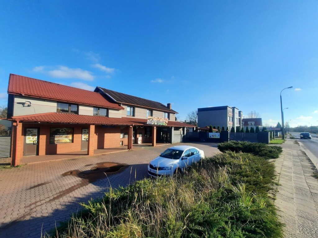 Dom z częściową użytkową Al. Jana Pawła II - zdjęcie 5