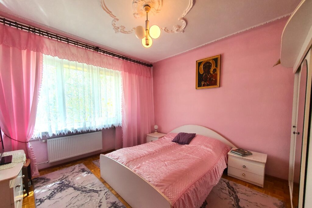 Dom na sprzedaż z działką inwestycyjną - zdjęcie 4