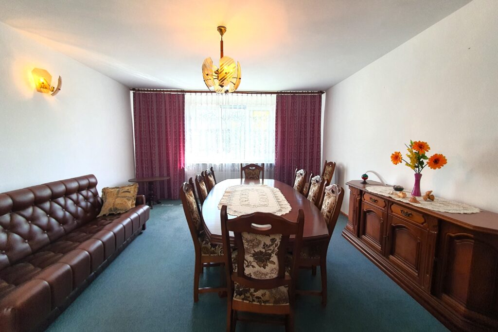 Dom na sprzedaż z działką inwestycyjną - zdjęcie 8