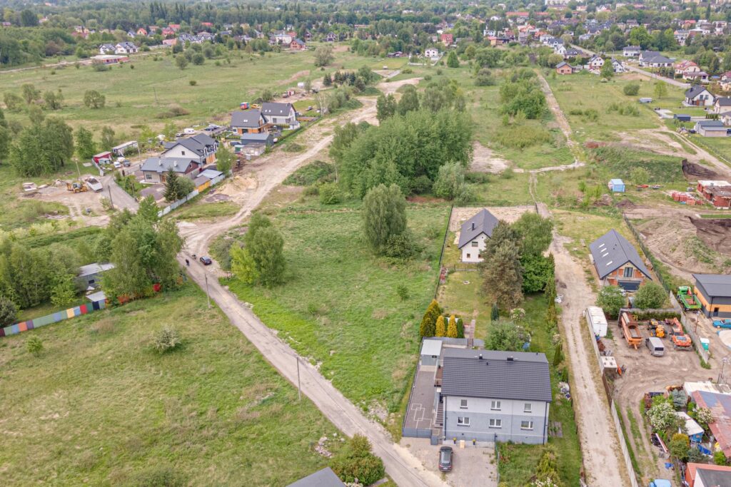Duża działka budowlana z możliwością podziału - zdjęcie 6