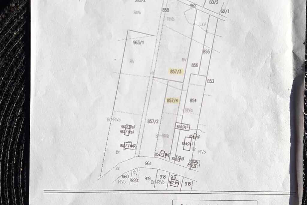 Działka na sprzedaż - zdjęcie 9