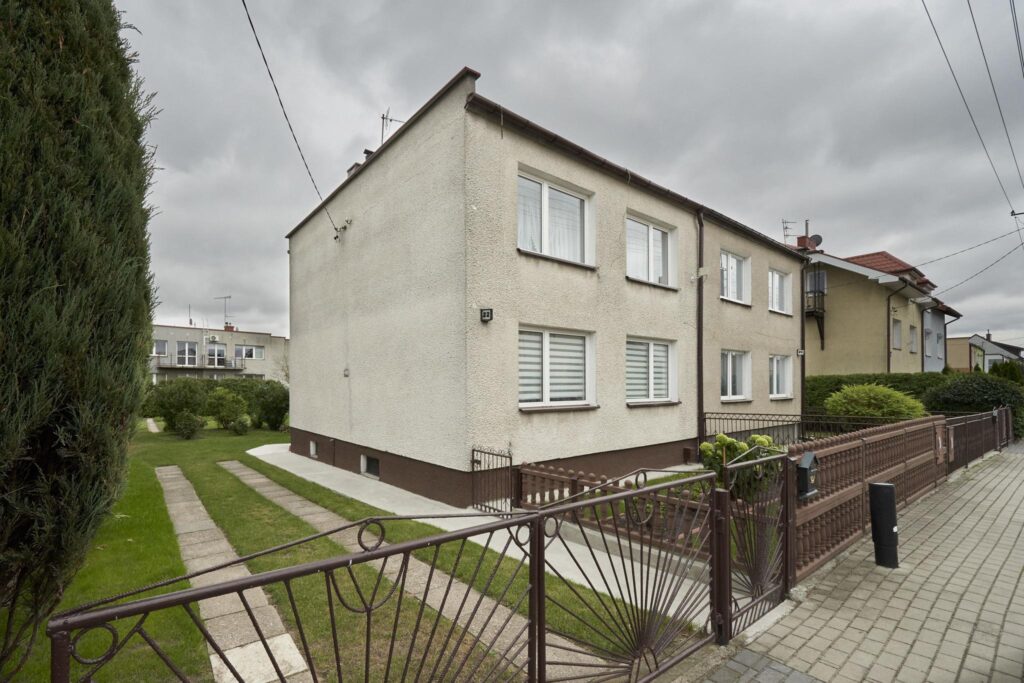 Połowa bliźniaka w cichej dzielnicy Działdowa - zdjęcie 1