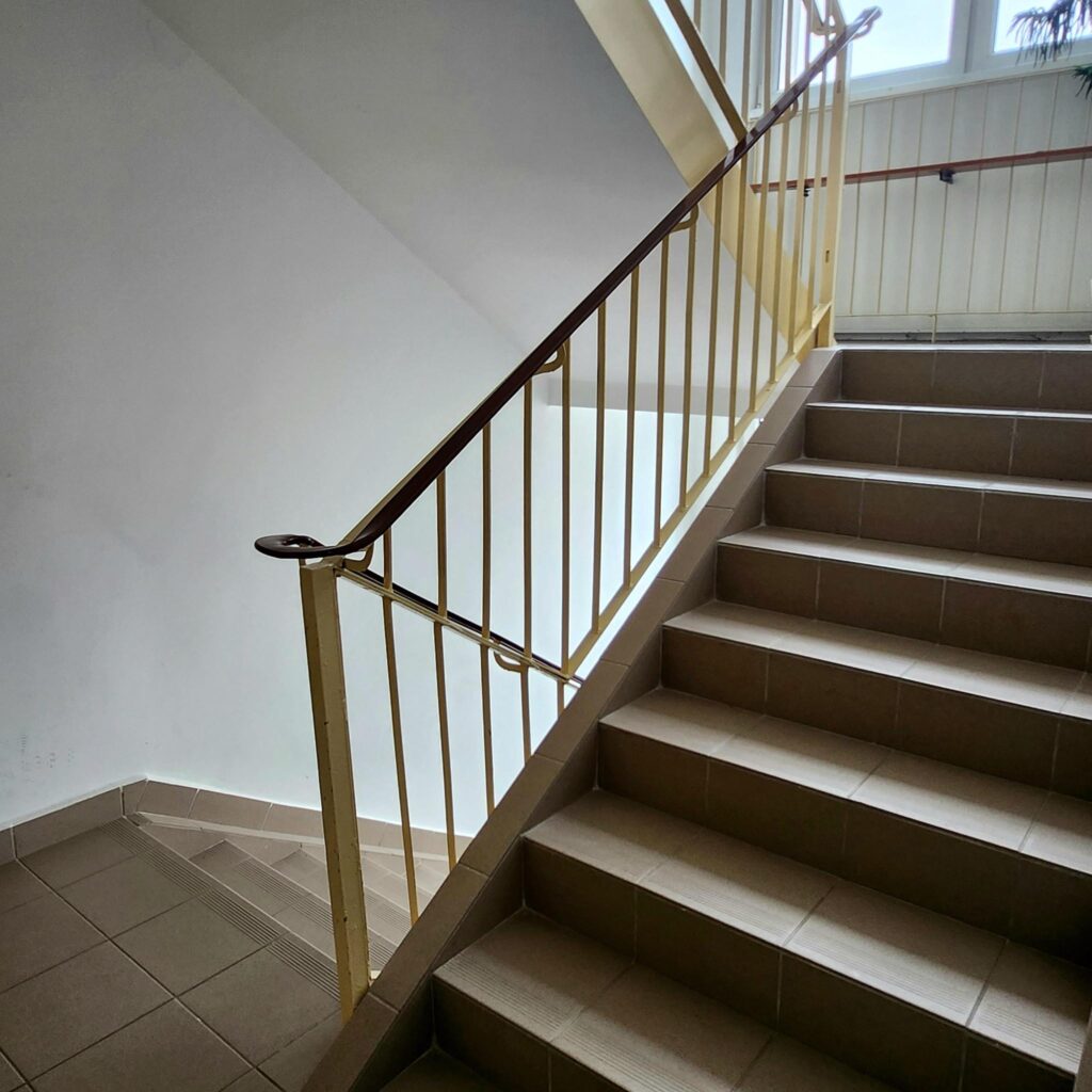 3 pokojowe mieszkanie na Bielanach - zdjęcie 5