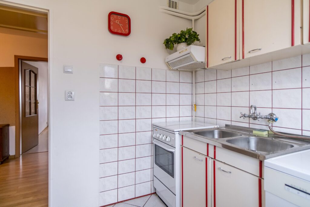 Przestronne trzy pokojowe mieszkanie - zdjęcie 13