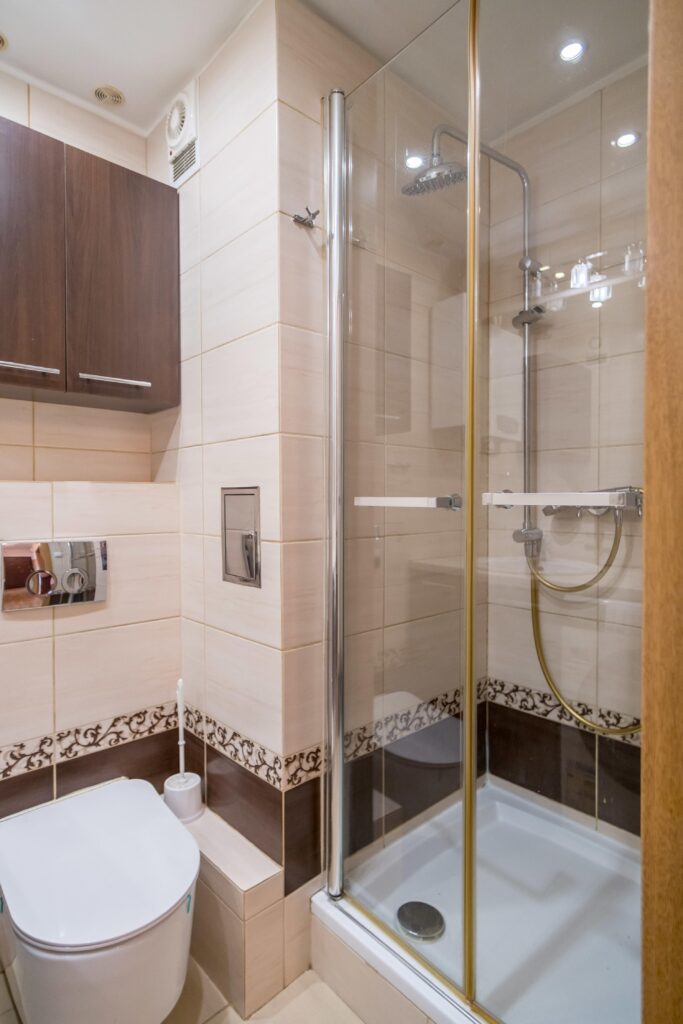 Przestronne trzy pokojowe mieszkanie - zdjęcie 16