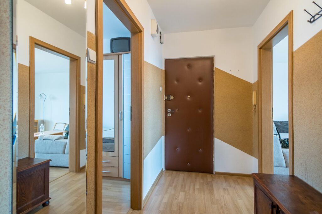 Przestronne trzy pokojowe mieszkanie - zdjęcie 21