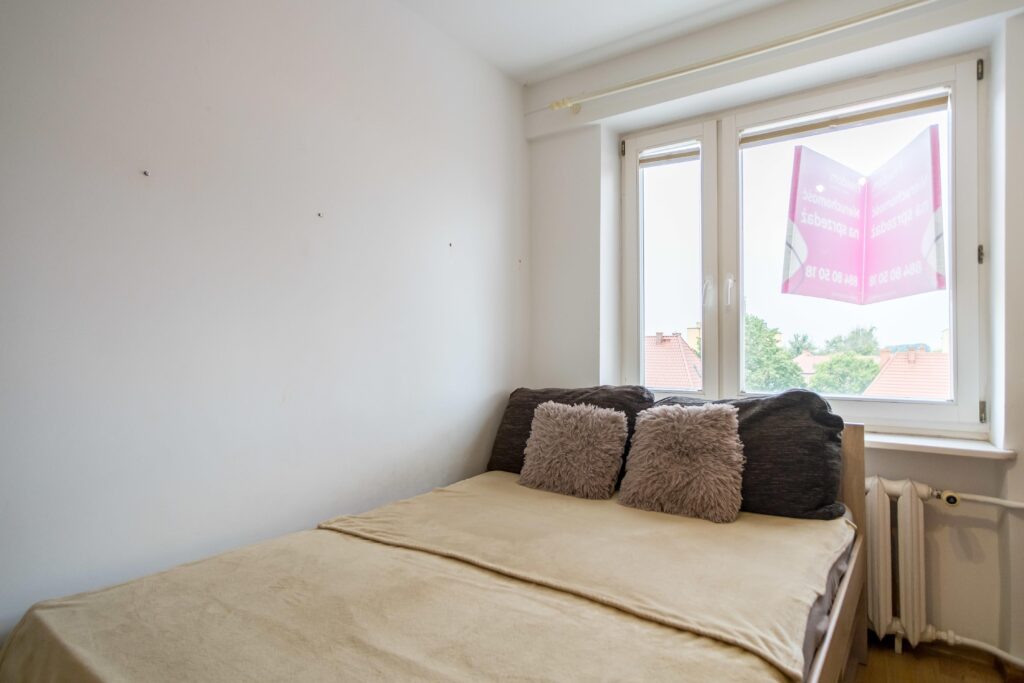 Przestronne trzy pokojowe mieszkanie - zdjęcie 26