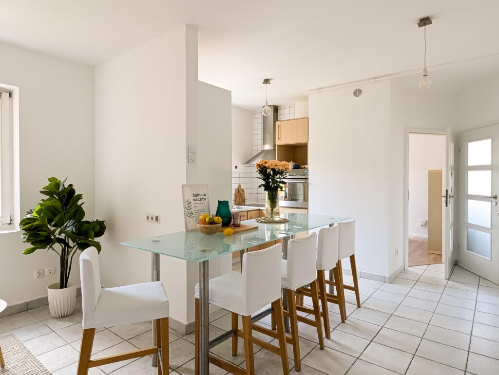 Trzy pokoje gotowe do wprowadzenia, garaż - zdjęcie 4