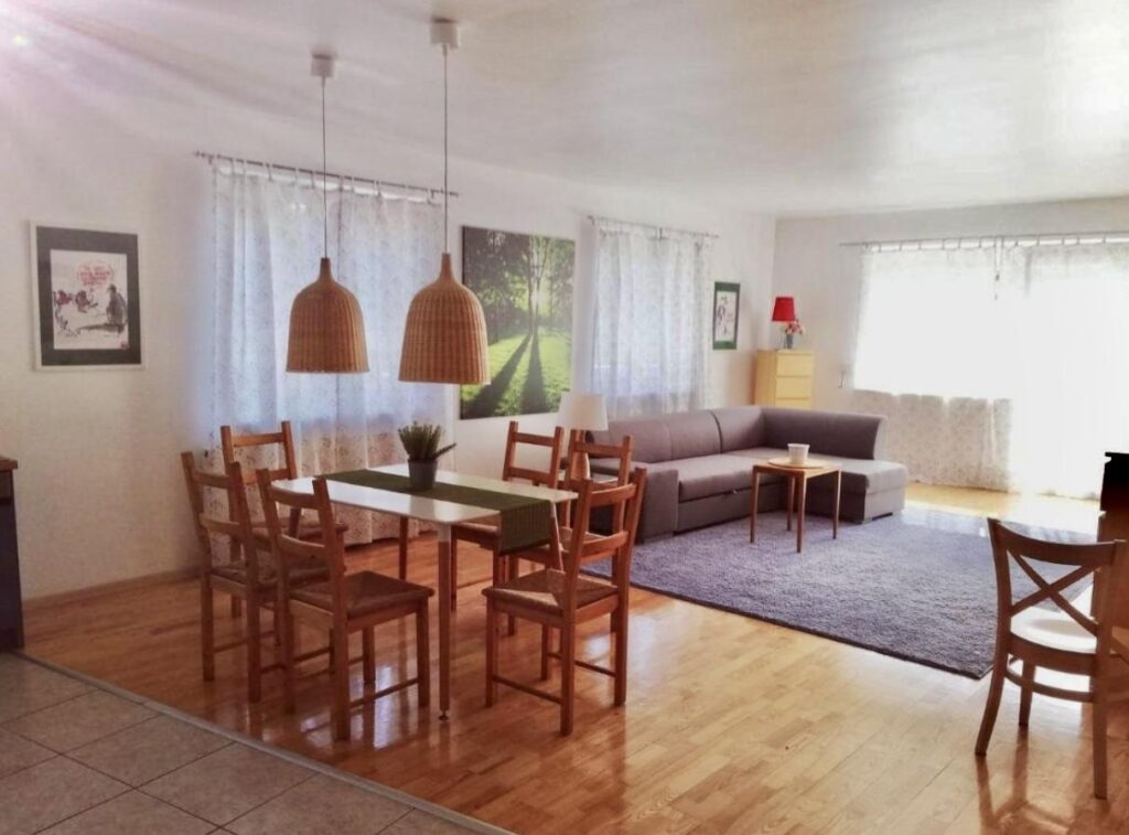 Rewal Centrum dochodowy Pensjonat 100 m od morza - zdjęcie 1