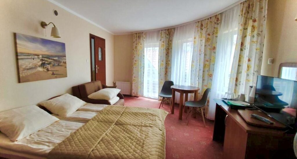 Rewal Centrum dochodowy Pensjonat 100 m od morza - zdjęcie 3