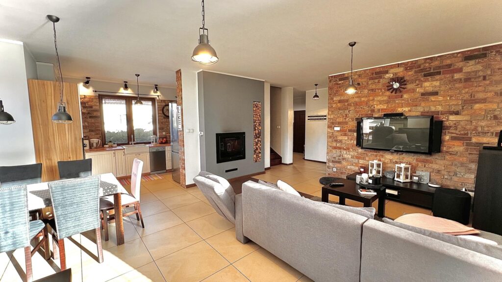 Dom w super stanie do zamieszkania Kamień Pom. - zdjęcie 3