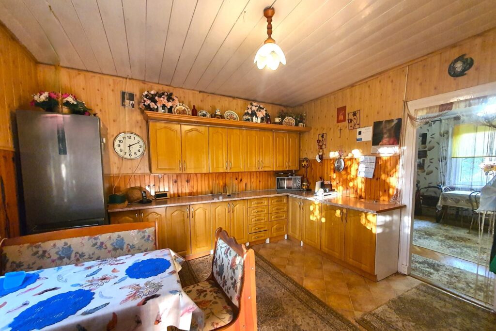 Siedlisko z dużą działką blisko Sokołowa - zdjęcie 3