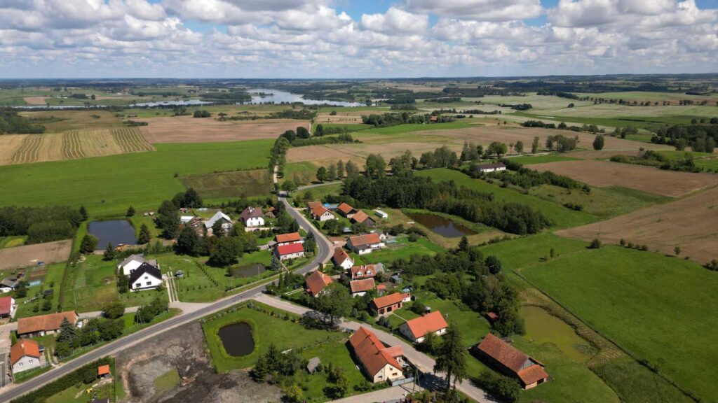 Obniżona cena sedliska w pieknej okolicy - zdjęcie 8
