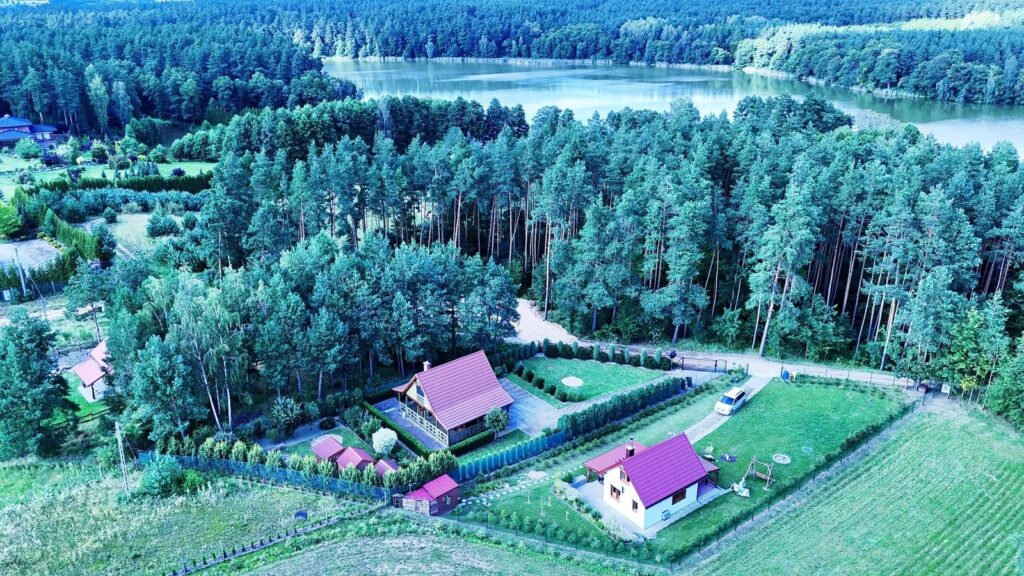 Domek Letniskowy przy jeziorze - zdjęcie 1