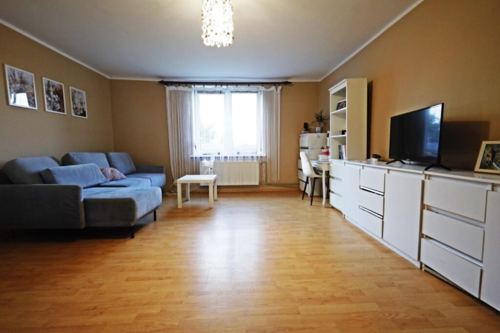 Dom na Sprzedaż w Piotrkowie - zdjęcie 1