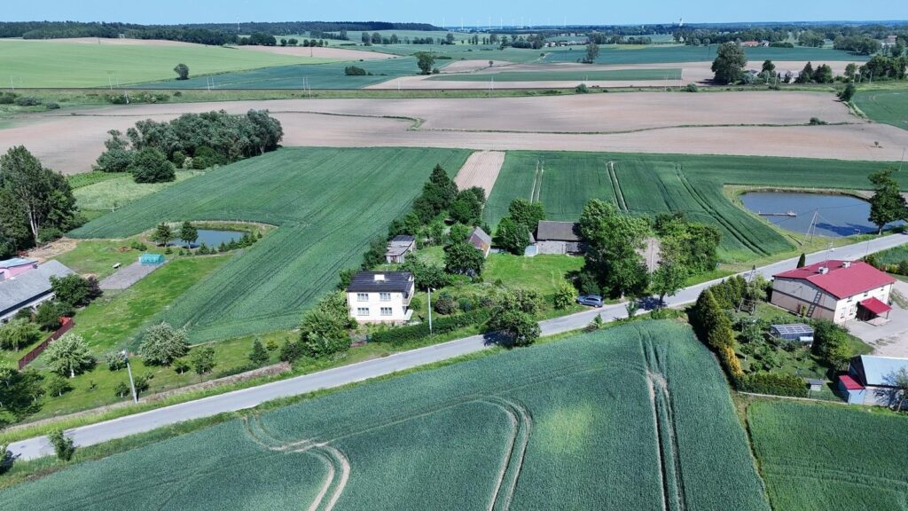 Dom na skraju malowniczej wsi Gdakowo. - zdjęcie 1