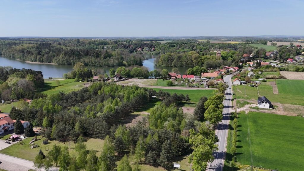 Działka marzeń przy jeziorach – cisza i natura! - zdjęcie 8