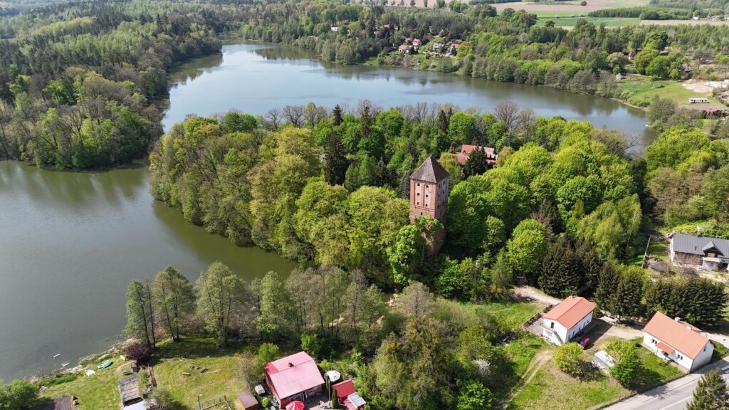 Działka marzeń przy jeziorach – cisza i natura! - zdjęcie 5