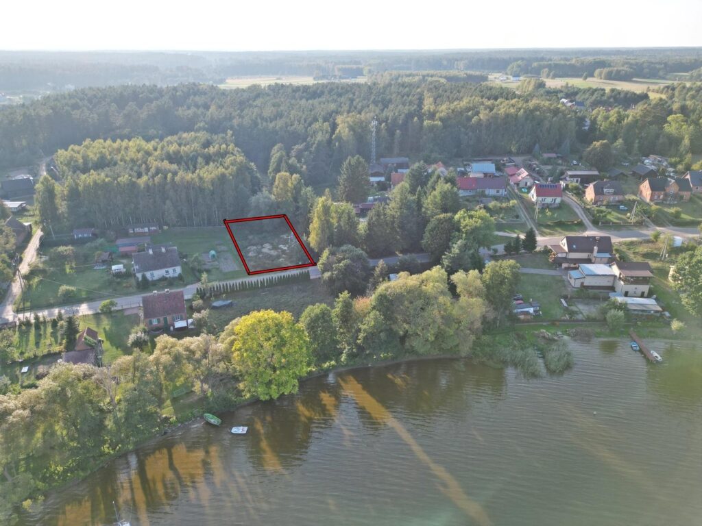 Działka budowlana 50 m od Jezioraka. - zdjęcie 1